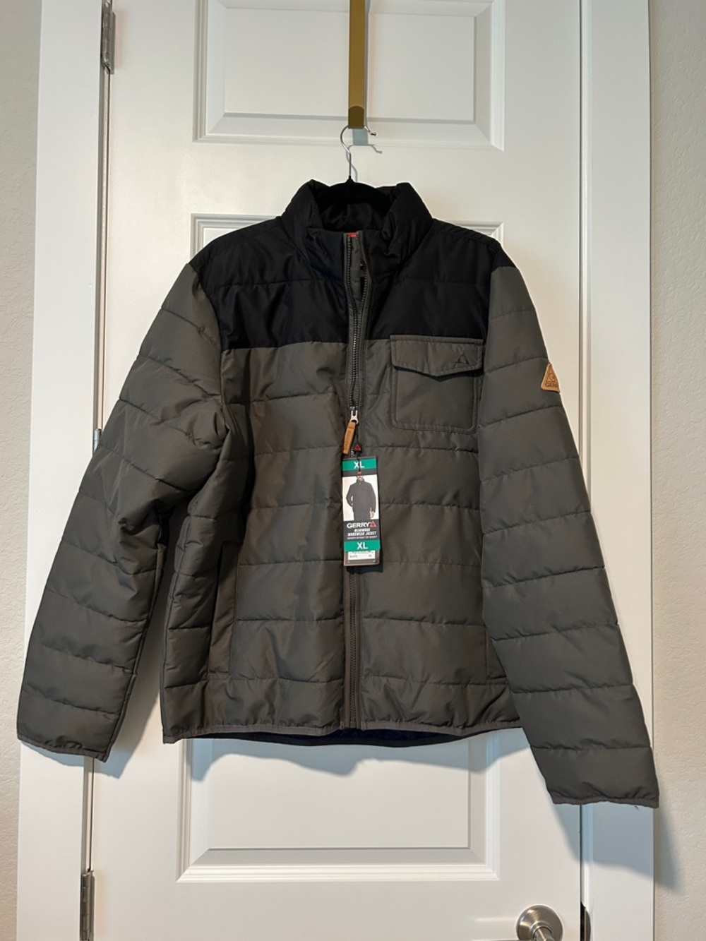 NWT Gerry Weber Men's Olive Green Puffer Jacket with Black Shoulder Panel